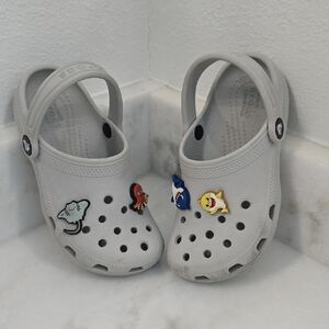 CROCS Kids Light Gray Clogs with Ocean And Baby Shark Charms Boys Size 12